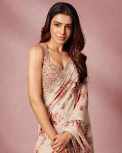 Sari de Georgette Puro para Mujer con Bordado de Lentejuelas y Hermoso Espejo Original Hecho a Mano en India - Product Image 2