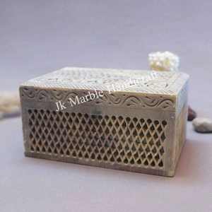 Boîte à bijoux rectangulaire en stéatite faite à la main la plus vendue conception de sculpture pour emballage de collier de bague à des fins de cadeau - Product Image 2