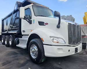 Camions à benne basculante Peterbilt 579 d'occasion 2021 2022, 420 CV, 15,5 pieds, boîte automatique 6 vitesses - Product Image 1