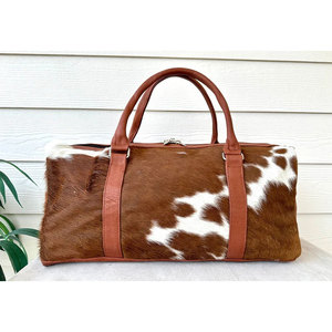 Bolsa de Viaje de Piel Vacuna con Diseño de Bolsillo, Nueva Llegada, Bolsa de Hombro Moderna, Bolsa de Viaje de Piel Vacuna Personalizada - Product Image 2