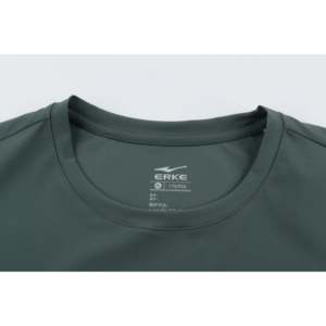 เสื้อยืดออกกำลังกายโอเวอร์ไซส์สำหรับผู้ชาย ERKE คอกลม ผ้าเจอร์ซีย์ สีเขียวเข้ม พิมพ์ลายมัดย้อม รุ่น 11225202084-505 - Product Image 3
