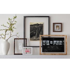 Marco de fotos de metal de latón de alta calidad con acabado de superficie lisa Ideal para enmarcar cuadros en la sala de estar o el pasillo - Product Image 1