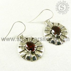 Boucles d'oreilles cadeau d'anniversaire en pierre précieuse de taille grenat Boucles d'oreilles en argent sterling 925 faites à la main Bijoux de mode Fournisseur en gros Fabricant - Product Image 3