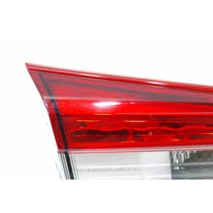 LUZ DE FRENO TRASERA IZQUIERDA INTEGRADA EN LA PUERTA SUBARU XV Series (GT) 84251-FL051 (17>) - Product Image 4