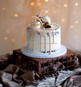 Support à gâteau en maille de style industriel personnalisé avec présentoir à friandises organisé pour les anniversaires, les mariages et autres occasions spéciales Porte-gâteaux - Product Image 6