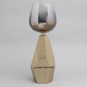 Candelabros Decorativos a Precios Económicos al por Mayor, con Logotipo Personalizable, Diseño Moderno de Fábrica India, Candelabros de Metal y Vidrio para Pascua - Product Image 1