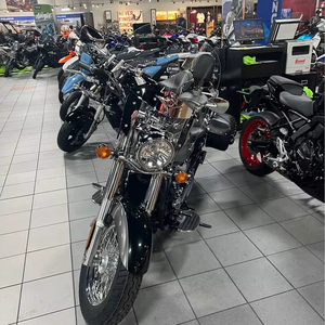 Motocicleta Clásica Cruiser de 900cc, 2026 - Product Image 1