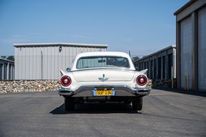 Ford Thunderbird 1957 d'occasion en excellent état, prêt à être expédié - Product Image 5