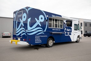 Compre un camión de comida móvil auténtico, camión de comida rápida, camión de comida callejera a la venta a precios económicos asequibles - Product Image 4