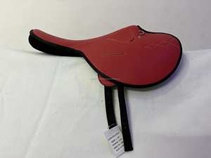 Sillín de ejercicio para caballos de peso ultraligero, sillín de carreras de caballos y tachuelas de caballos y sillín de carrera patentado al mejor precio - Product Image 3