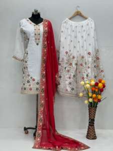 Hermoso conjunto de Top-plazzo Heavy Georgette Top con hermoso bordado Plazzo Totalmente cosido Material de calidad premium - Product Image 3