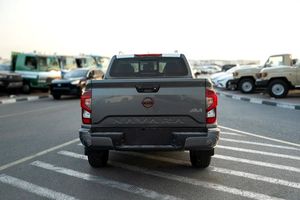 Nuovissimo Nissan Navara PRO 4X 4 porte 2025, cambio automatico, diesel, potenza 100-199 CV - Product Image 4