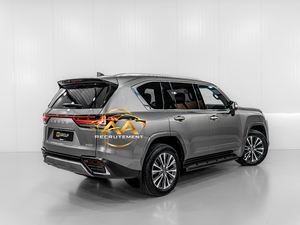 Lexus LX 500 Serie LX 2024 en Venta, Asientos de Cuero Rojo Signature, Faros LED Panorámicos - Product Image 3
