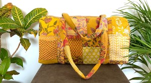 กระเป๋าดัฟเฟิลพิมพ์งานปะสีเหลืองหรูหราทำจากผ้าฝ้ายบล็อกพิมพ์ลายสำหรับการเดินทางไปยิมกระเป๋าวีคเอนเดอร์ความจุขนาดใหญ่และการออกแบบที่ทนทาน - Product Image 5