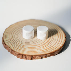 Fábrica de Vietnam, venta al por mayor, tapa de plástico 18/410, tapa de botella cosmética de nebulización fina de alta eficiencia en bomba Manual en blanco y negro - Product Image 3