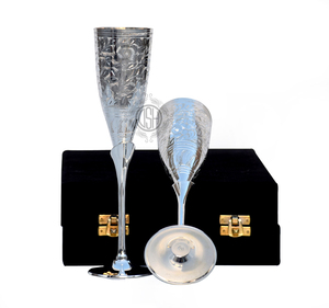 Ensemble de 2 verres à cocktail en métal brillant de haute qualité en vente pour le vin et la bière - Product Image 5