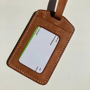 Etiqueta de equipaje de cuero de viaje bonita almacenada Etiqueta de maleta personalizable para mujeres y hombres - Product Image 1