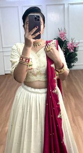 Estilo indio pakistaní Boda de las mujeres Lehenga Choli Bordado Trabajo Red completa Lehenga Choli Dupatta Blusa Diseñado Estilo indio - Product Image 3