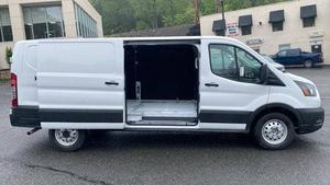 Nuevo 2025 For-rd Transit-150 Base disponible para la venta | Autobús muy limpio sin accidentes - Product Image 2