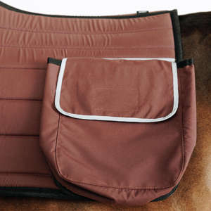 Tapis de selle pour cheval durable OEM ODM avec poche, faible MOQ, conception personnalisée, tapis de selle d'équitation, vente directe fabricant - Product Image 2