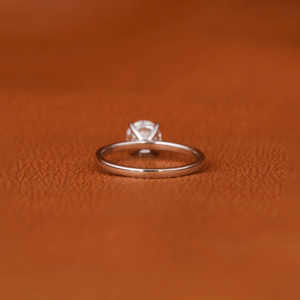 Bague de fiançailles en plaqué or massif 14KT coupe ronde Style classique de luxe avec diamant cultivé en laboratoire IGI certifié cadeau d'anniversaire parfait - Product Image 5