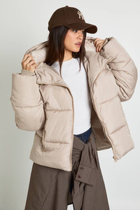 Chaqueta Acolchada de Punto Personalizada para Mujer, Precios de Fábrica OEM, Chaqueta Informal Transpirable Hecha en Pakistán - Product Image 4