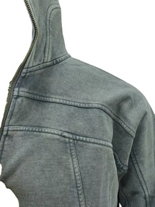 Sweat à capuche personnalisé pour homme avec logo frontal, en tissu molletonné mélangé polyester/coton 400g, style streetwear, coupe oversize et classique, imprimé - Product Image 4