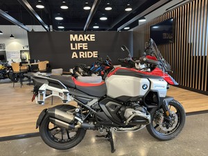 Nuestra alta calidad 2025 BMWs R 1300 GS Adventure-ASISTENTE DE CAMBIO AUTOMÁTICO LISTO PARA SER ENVIADO A TODO EL MUNDO - Product Image 6