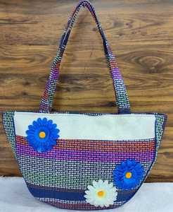 Design classique en fibre de jute naturelle imprimée florale avec un sac fourre-tout rond décontracté avec poignée, bonne capacité pour les essentiels quotidiens - Product Image 1