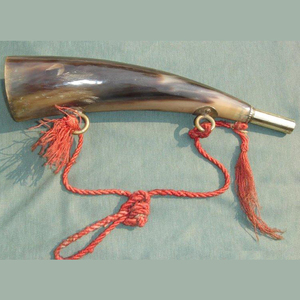 Cuerno Vikingo de Cuerno Natural Indio de Estilo Nuevo con Soporte, Muchas Opciones Disponibles, con Cuerno para Instrumentos de Voz, Tazas y Vasos - Product Image 1