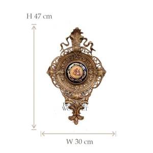 Marco de pared decorativo adornado de latón antiguo con obra de arte floral de porcelana central diseño de lujo vintage de latón envejecido hecho a mano - Product Image 5