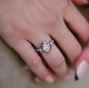 แหวนเพชรมอยส์ซอไนต์ทรงรีห้าชิ้น1.80ประดับเพชรวงแหวนแต่งงานประดับเพชรรูปวงรี CTW สำหรับผู้หญิง - Product Image 5