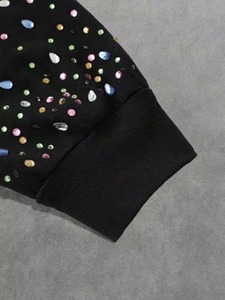 Sweat à capuche unisexe 100% coton avec strass, polaire épais, design d'hiver, détails en cristal, streetwear, logo personnalisé, vente en gros - Product Image 2