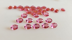 อัญมณีควอตซ์สังเคราะห์นาโนแซฟไฟร์สีชมพูทรงวงรีเกรดสูง1กะรัตเครื่องประดับสำหรับปลูกในห้องปฏิบัติการ - Product Image 3