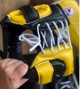 Guantes de Boxeo Personalizables con Cordones, Juego Amarillo y Negro Ganador, Cuero Vacuno de Alta Calidad, Acolchado Grueso de 4 Capas, Transpirable - Product Image 2