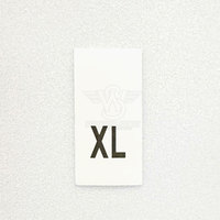 Étiquettes rectangulaires personnalisées de qualité supérieure, design épuré, matériau en coton écologique, utilisation durable, finition professionnelle pour vêtements