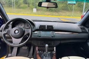 BMW X5 4.8IS 2006 USADO, Volante a la Izquierda/Derecha - Product Image 3