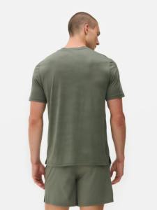 COMPRAR AL POR MAYOR Conjunto deportivo texturizado personalizable para hombre Conjunto de camiseta y pantalones cortos transpirables para hombre - Product Image 4