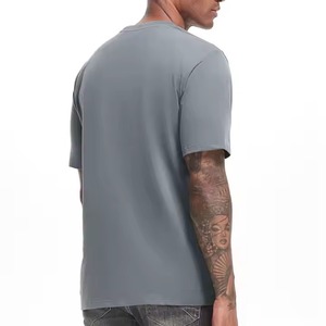 Camiseta de Calidad con Cuello Redondo, Hombros Caídos, Estilo Urbano, Lisa para Hombre, Logotipo Personalizado, Camiseta de Hombre 100% Algodón, Diseño - Product Image 2