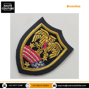 Broches Kora bordados a mano hechos a mano con forma de escudo de calidad estándar más vendidos disponibles en tamaño y color personalizados - Product Image 2