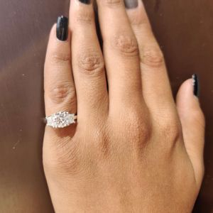 1.50CT Lab Grown Round Cut Diamond 10K Oro sólido Anillo de Bodas de compromiso de tres piedras para mujeres para fiestas Certificadas por IGI - Product Image 6