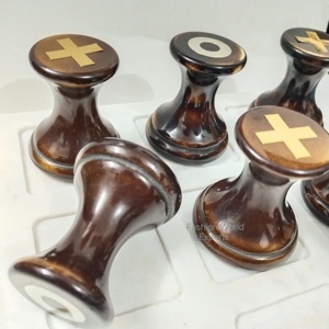 Juego de Tic Tac Toe de resina de mármol hecho a mano, tablero de juego XO de aspecto antiguo, juego familiar atemporal nocturno con Base blanca - Product Image 4