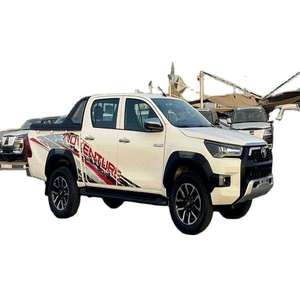 Camioneta Todoterreno Modificada Adventure 2024 con Volante a la Izquierda, Motor V4 de 2.7L, Tracción en las Cuatro Ruedas, Automática, de Gasolina - Product Image 1