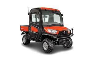 Véhicule utilitaire agricole 4x4 robuste Kubota RTV-X1100C, tracteur à roues puissant de type Side-by-Side, d'occasion. - Product Image 4
