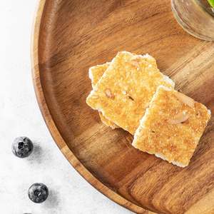 Bandeja de Servir de Madera Artesanal, Ecológica y Duradera con Asas - Decoración Rústica de Cocina Estilo Granja, Apta para Lavavajillas - Product Image 5