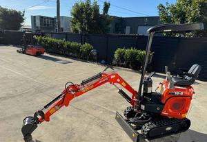 Mini-excavatrice 1.0T Rhinoceros XN10-8 avec joysticks latéraux, moteur Yamaha, composants principaux inclus, moteur, boîte de vitesses, engrenage, MACHINE SEULEMENT - Product Image 6