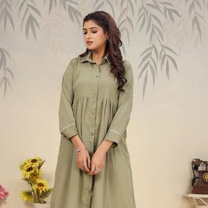 Moksh International Vente en gros de kurtis réversibles en coton pour femmes, collection ICE VOL 2 pour les occasions de mariage, Diwali et autres fêtes en Inde - Product Image 3