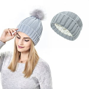 Gorro de Invierno Unisex de Alta Calidad, Diseño Clásico, Cómodo para el Frío, Material Acrílico, para Uso en la Playa - Product Image 1
