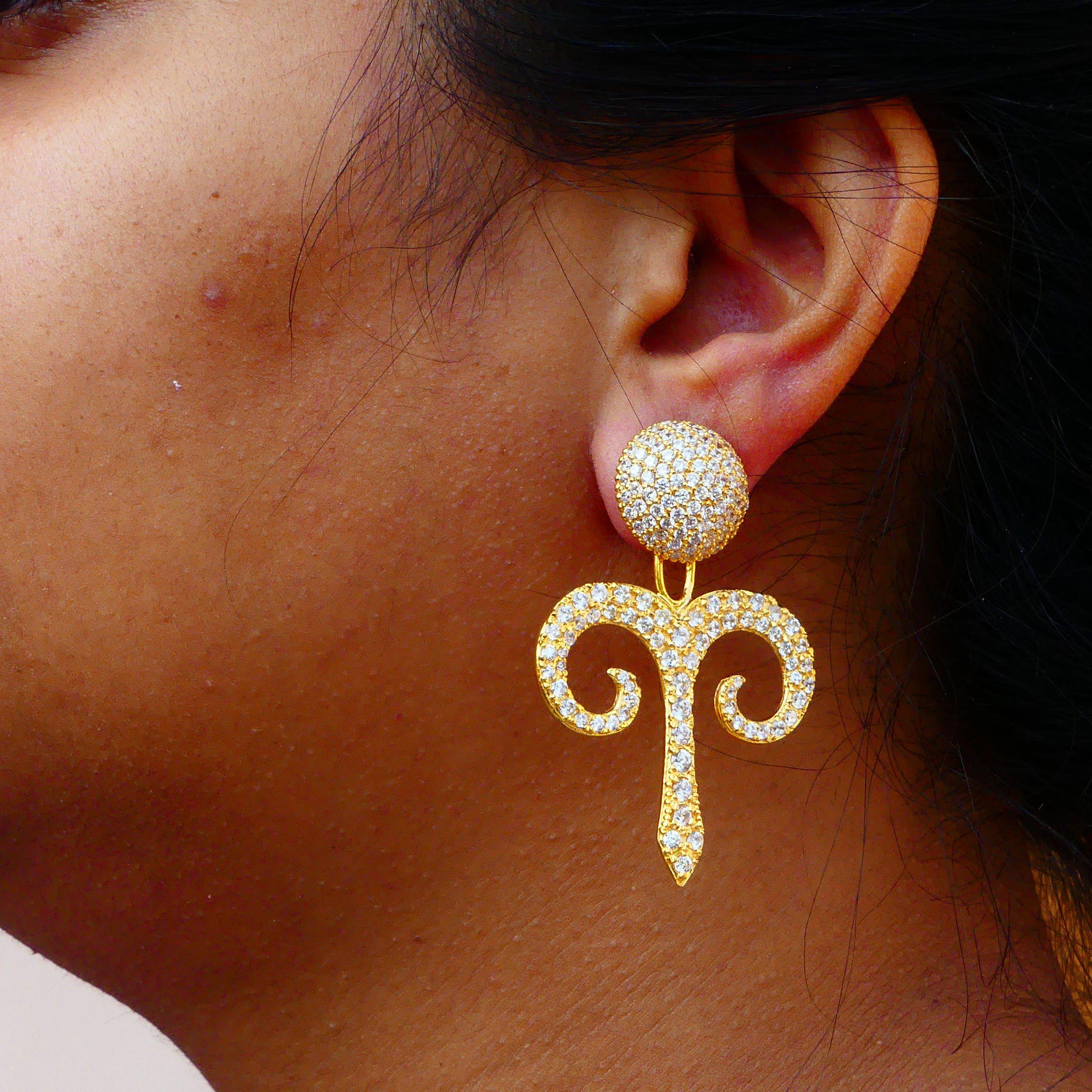 สีเหลือง