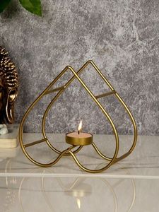 Bougeoir en métal moderne fait à la main pour la décoration intérieure élégante, parfait pour la chambre à coucher, la salle à manger et le bureau - Product Image 3